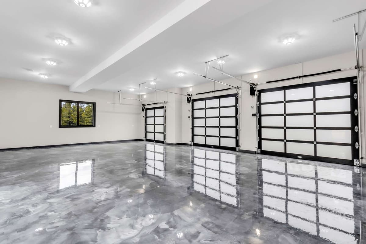 Metallic epoxy floor by Elite Brush